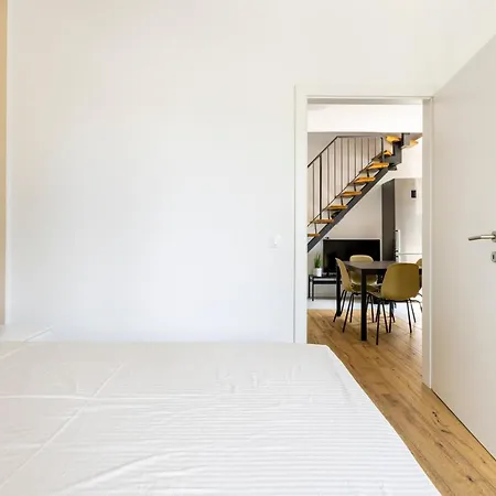 Trendy Aparment With Garage Right By The Lake Sirmione Esterno foto